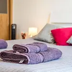 Marina Close To & * بورتيماو