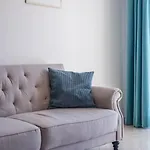 Marina Close To & بورتيماو