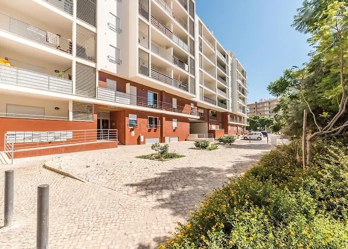 Marina Close To & Apartament